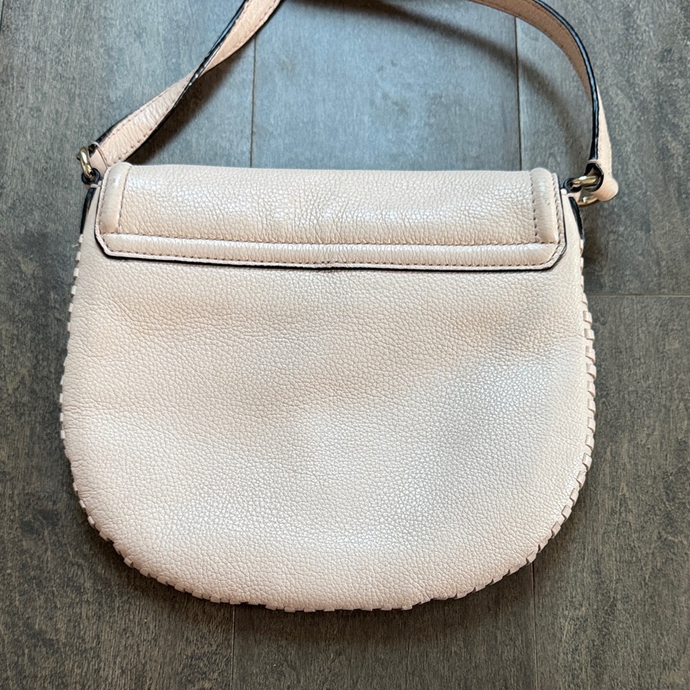 Kate Spade Blush Pink Pebbled Leather Crossbody Saddle Bag Boho Pre Loved - Picture 3 of 9